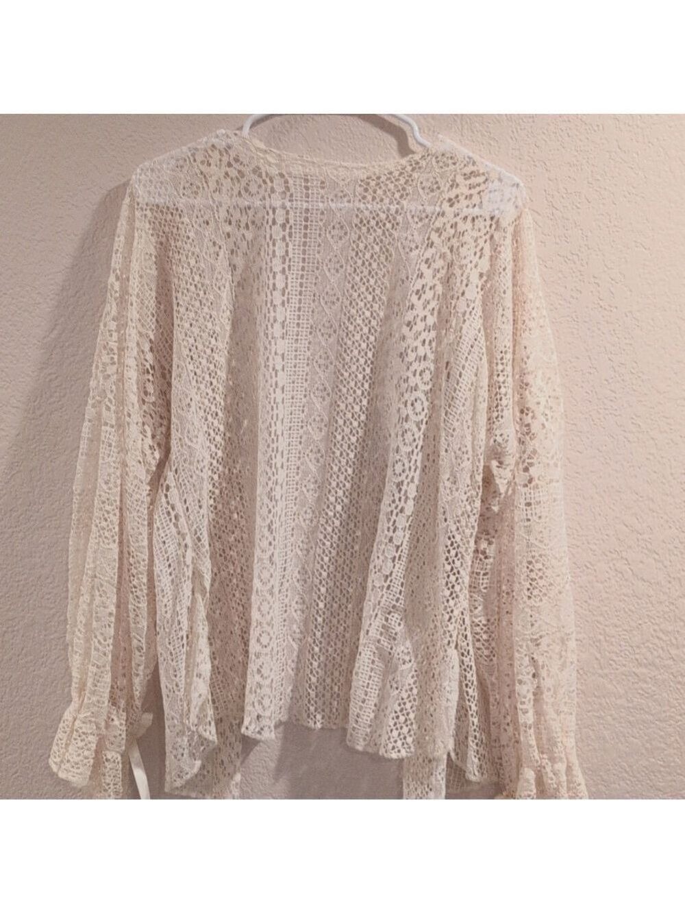 Elegant Off White Lace Women's Cardigan With Beautiful Gather Sleeves, Size S/M - Picture 4 of 6